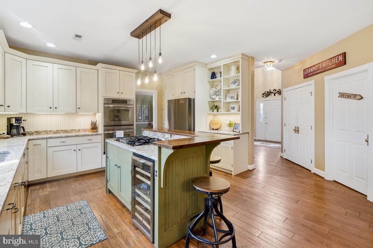16405 Upbrook Court photo 9