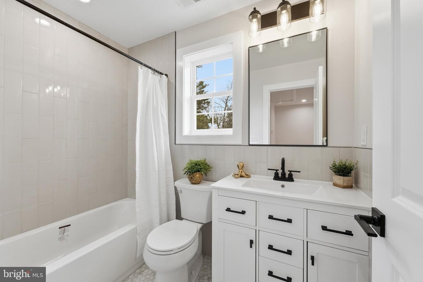 513 Kerwin Court photo 40