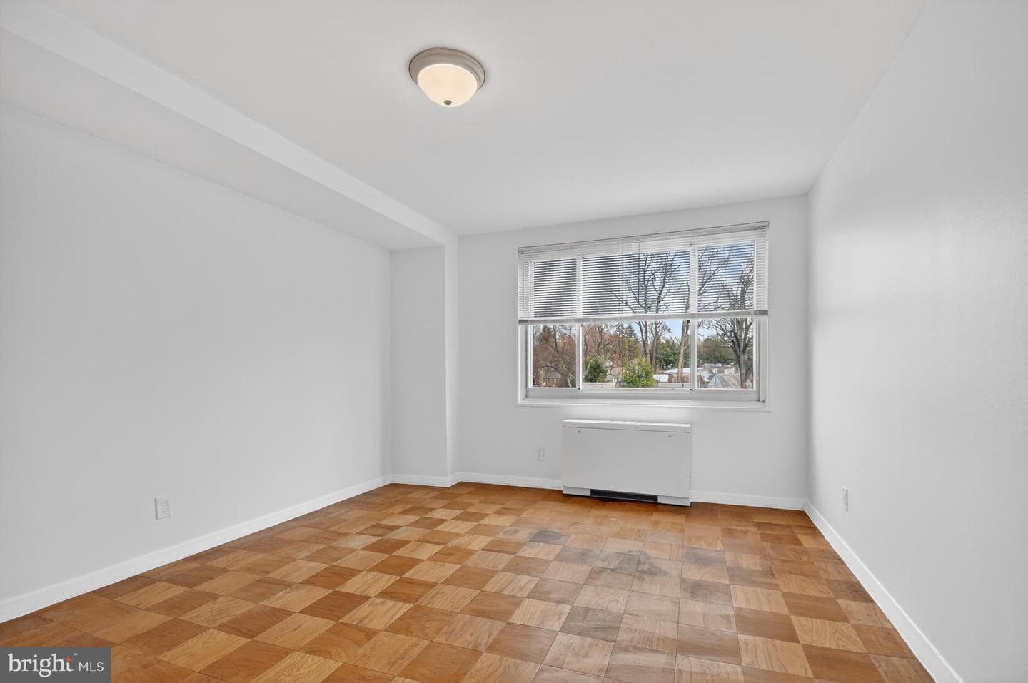 1900 Lyttonsville Road #718 photo 16