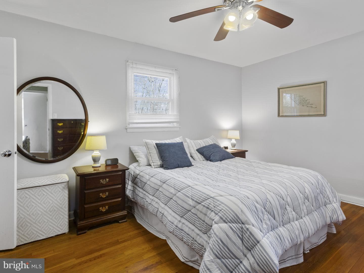 935 Loxford Terrace photo 18