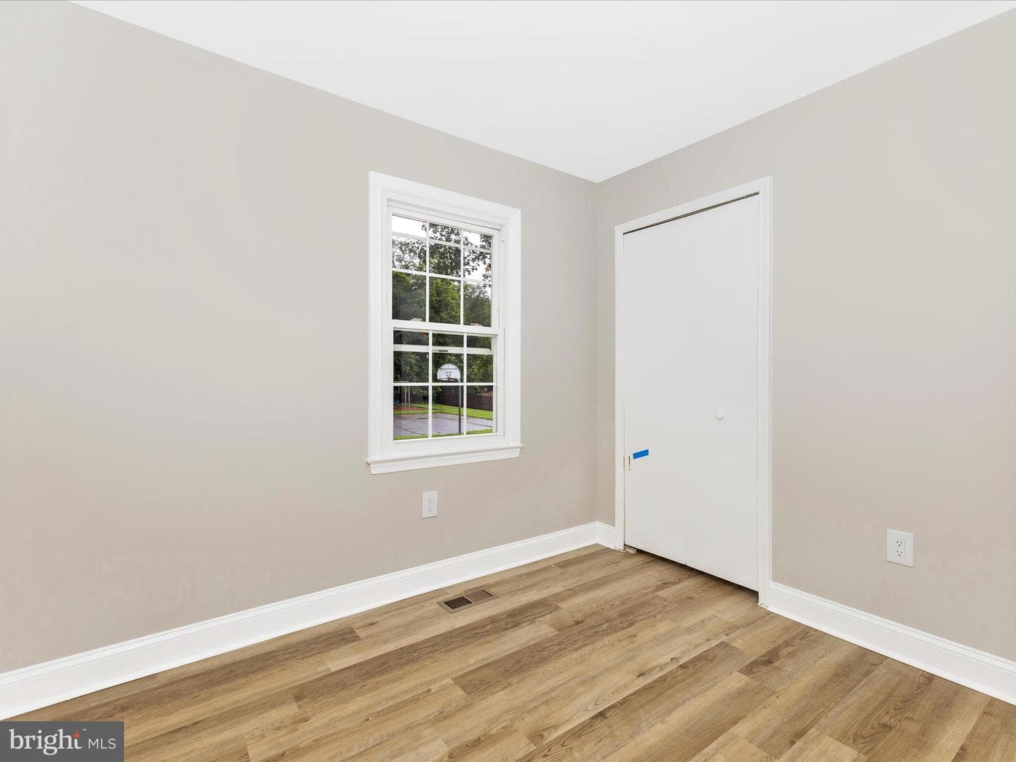 11 Ingleside Court photo 32
