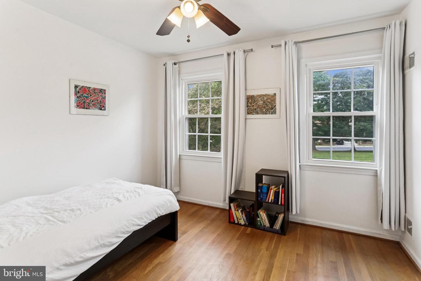 10233 Gainsborough photo 28