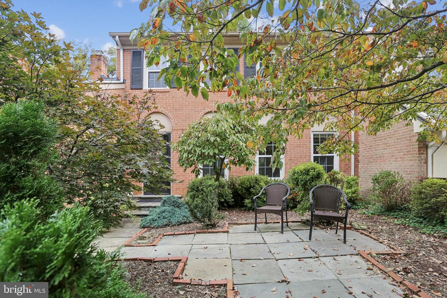 10233 Gainsborough photo 3