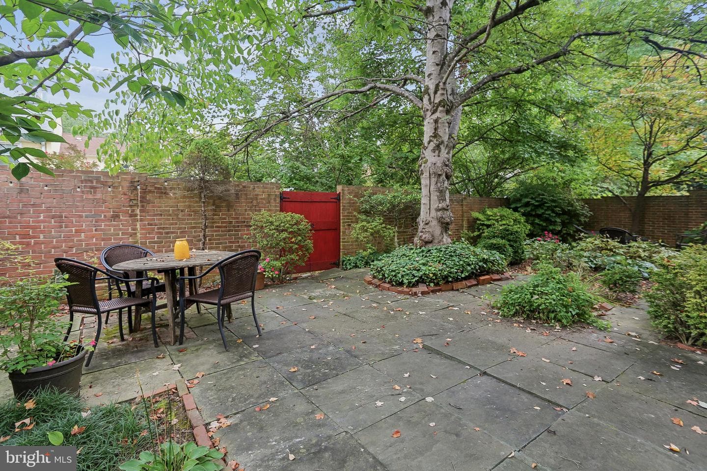 10233 Gainsborough photo 46