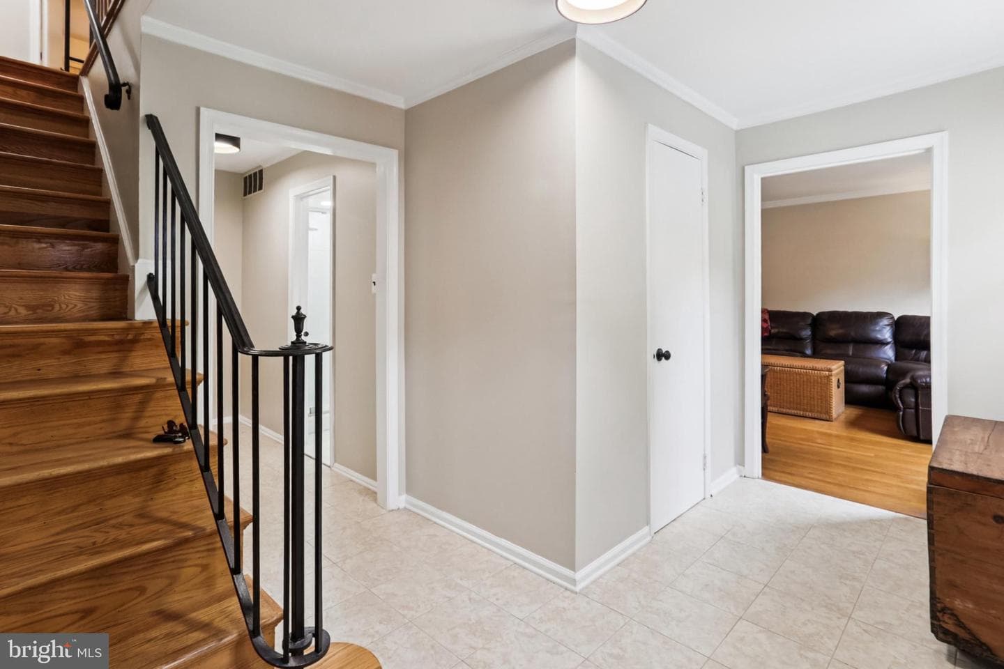 10233 Gainsborough photo 6