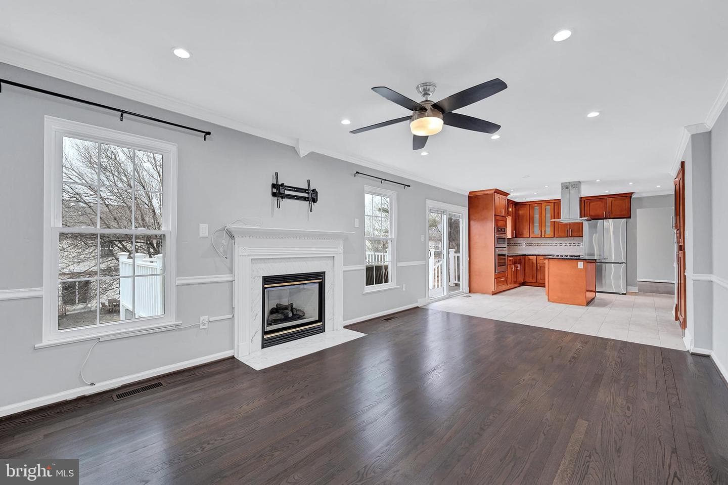 21319 Emerald Drive photo 9