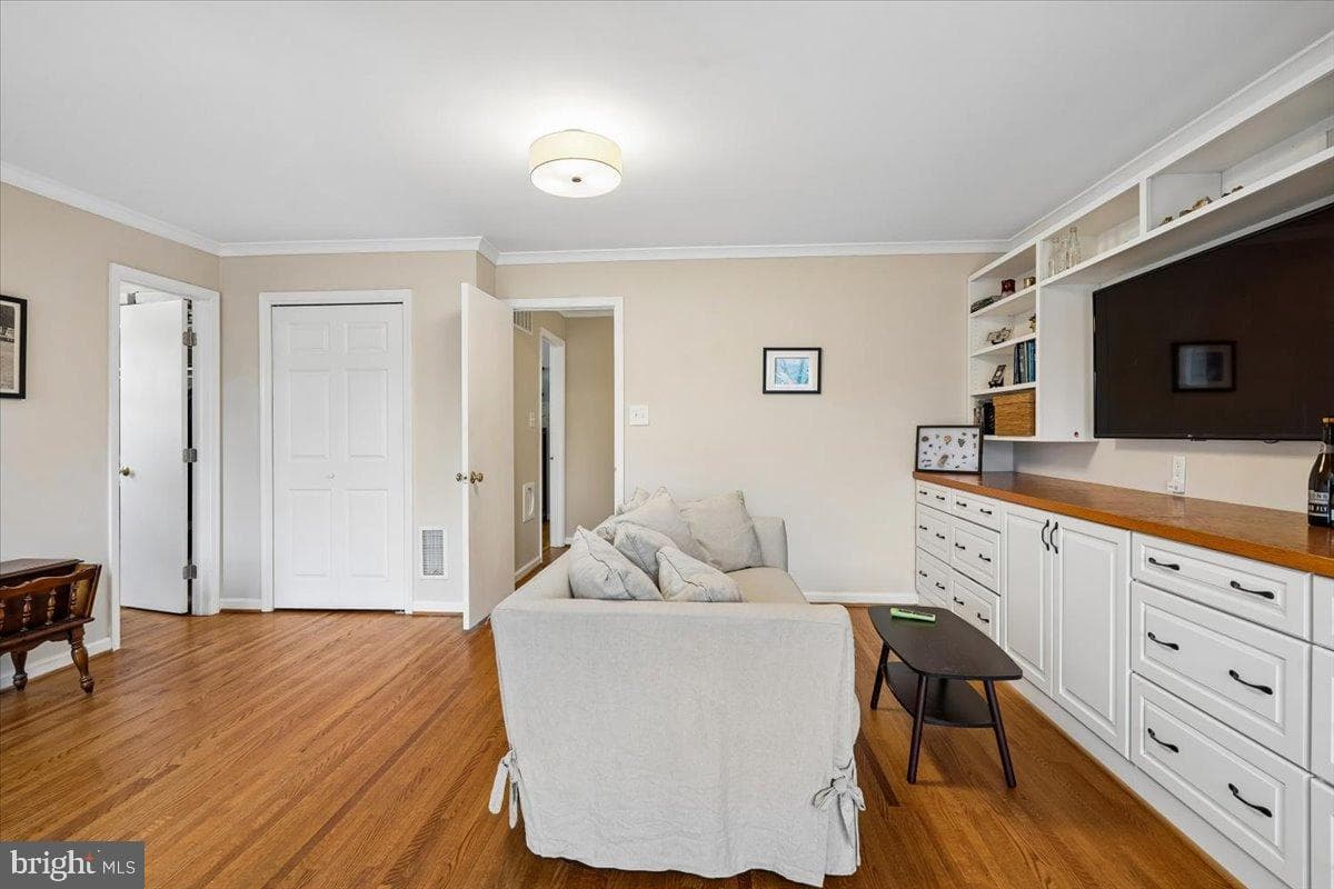 8812 Maxwell Drive photo 18