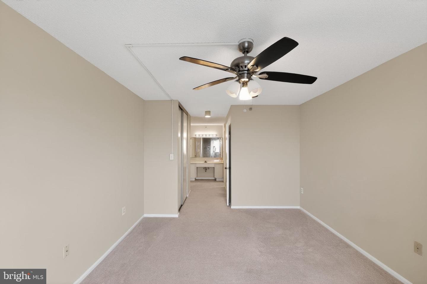 15107 Interlachen Drive #2-1022 photo 9