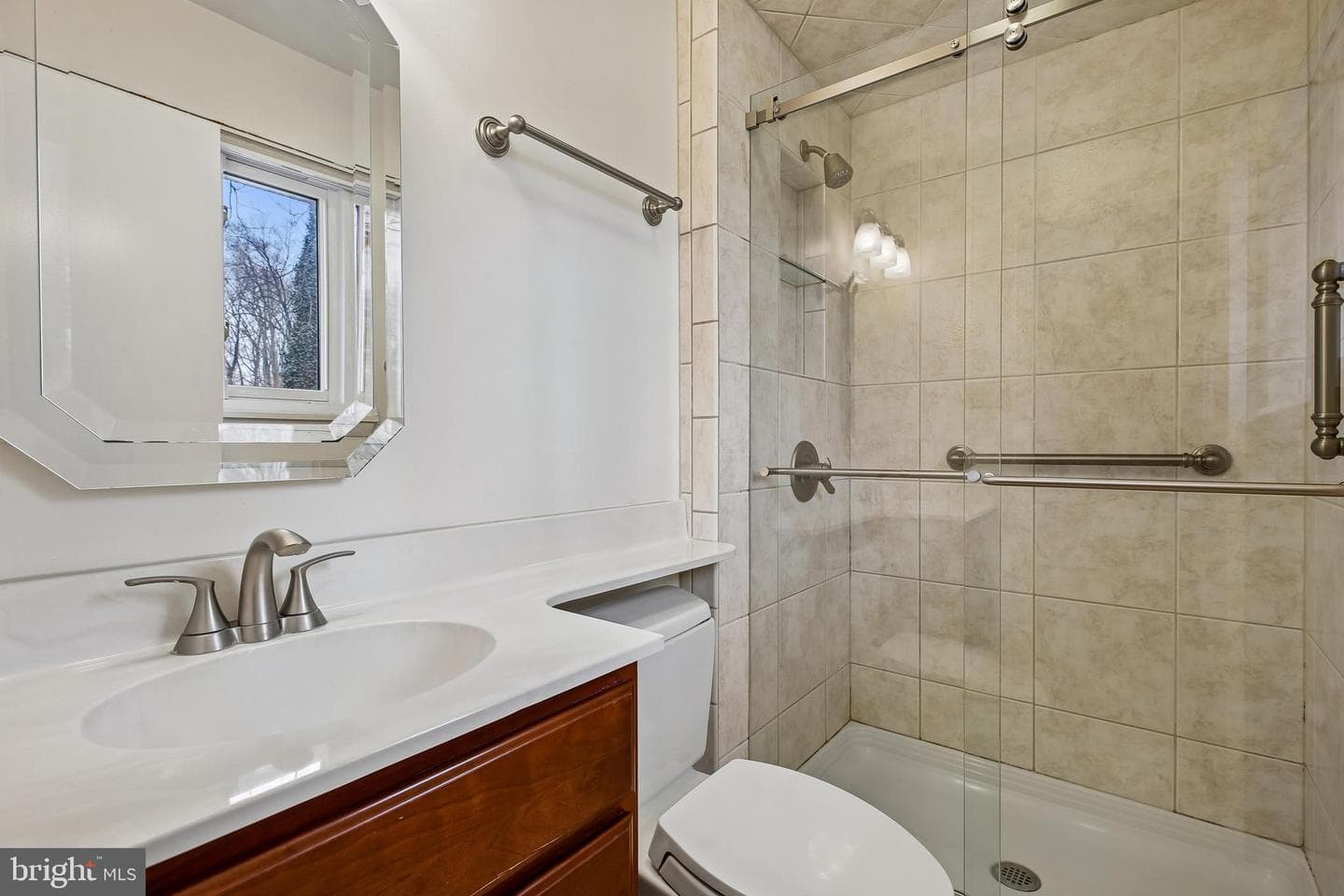 14020 Congress Drive photo 14