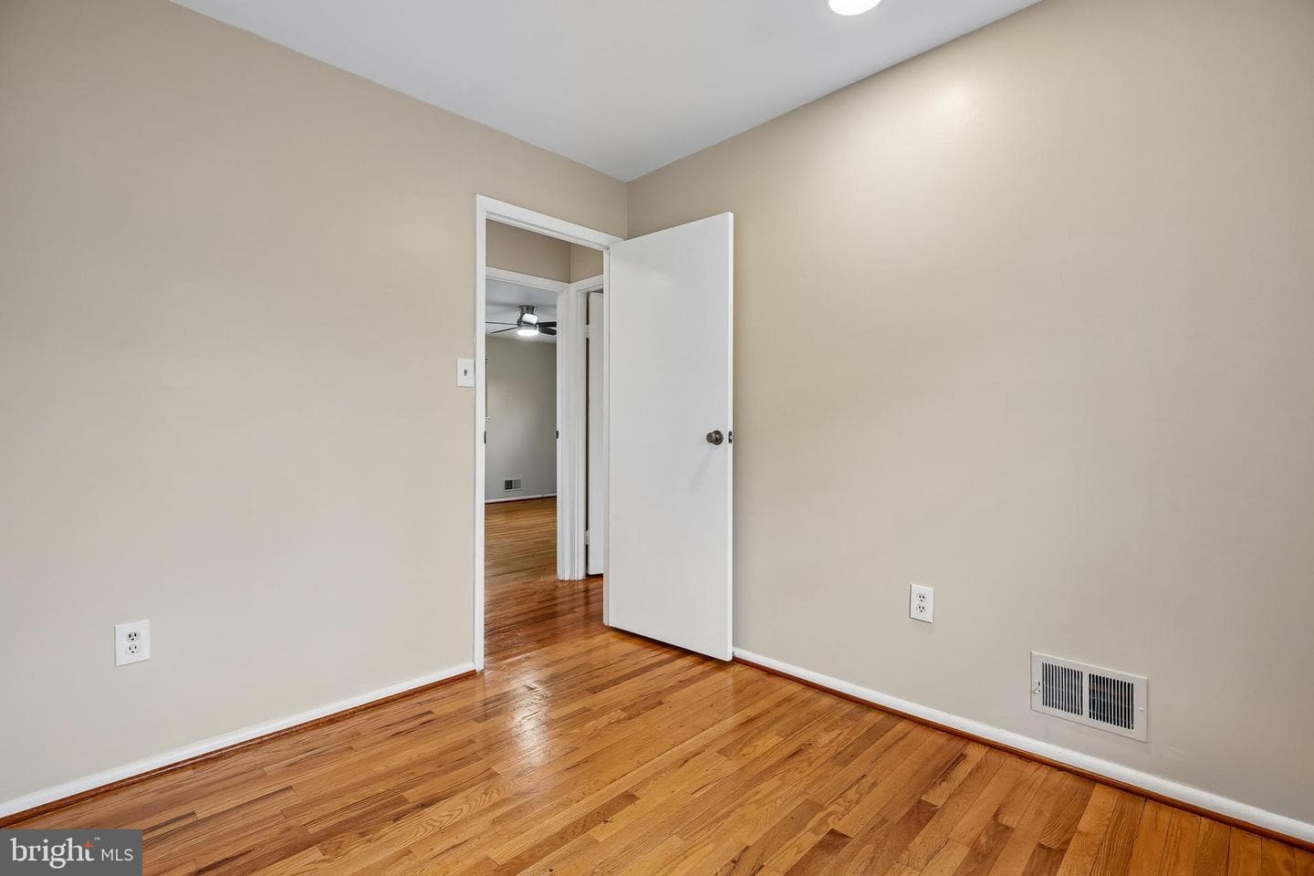 14020 Congress Drive photo 17