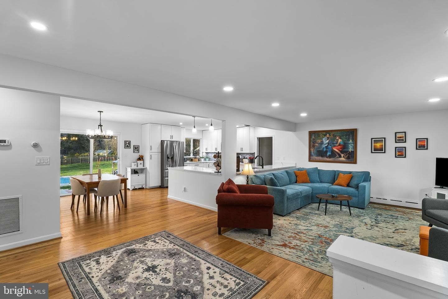 512 Quaint Acres Drive photo 9