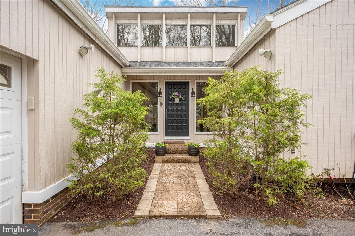 10101 Lloyd Road