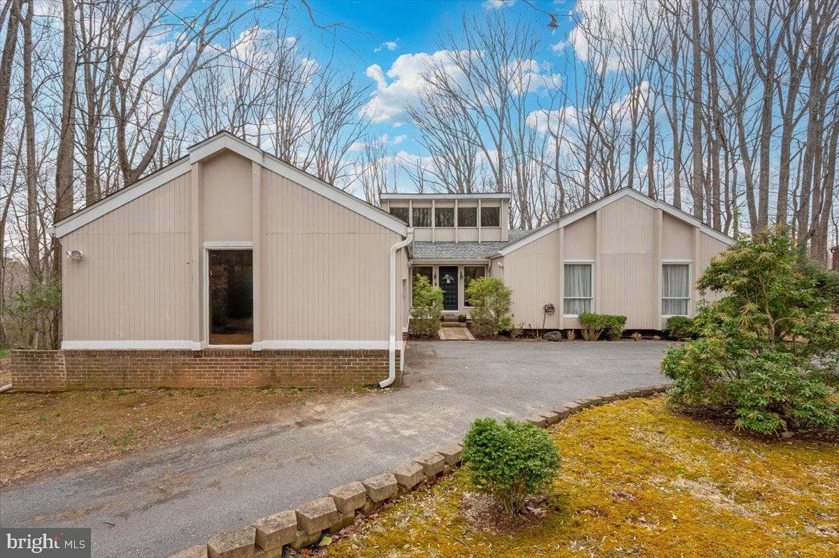 10101 Lloyd Road photo 3