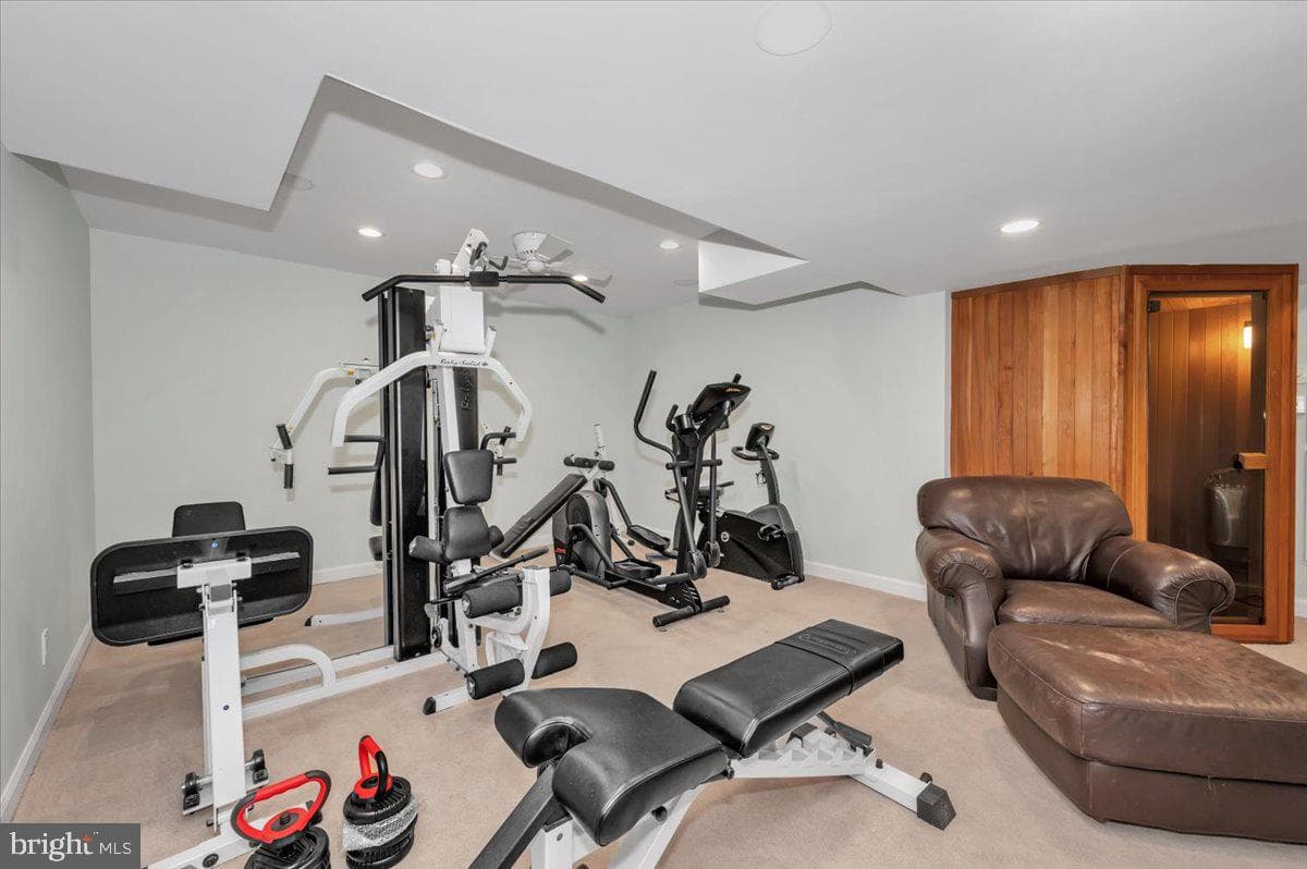 10101 Lloyd Road photo 35