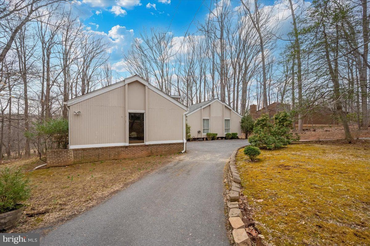 10101 Lloyd Road photo 9