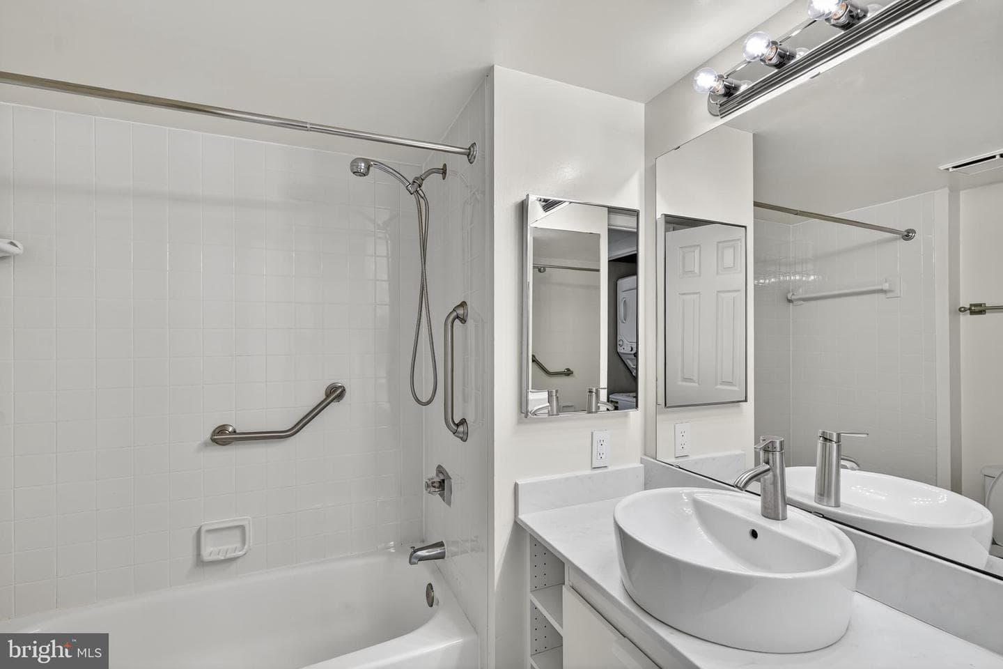 10101 Grosvenor Place #1603 photo 11