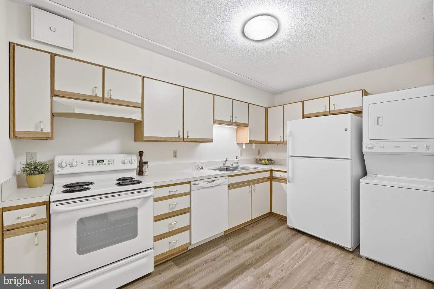 15107 Interlachen Drive #2-1006 photo 17