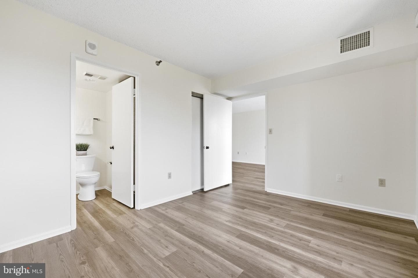 15107 Interlachen Drive #2-1006 photo 28