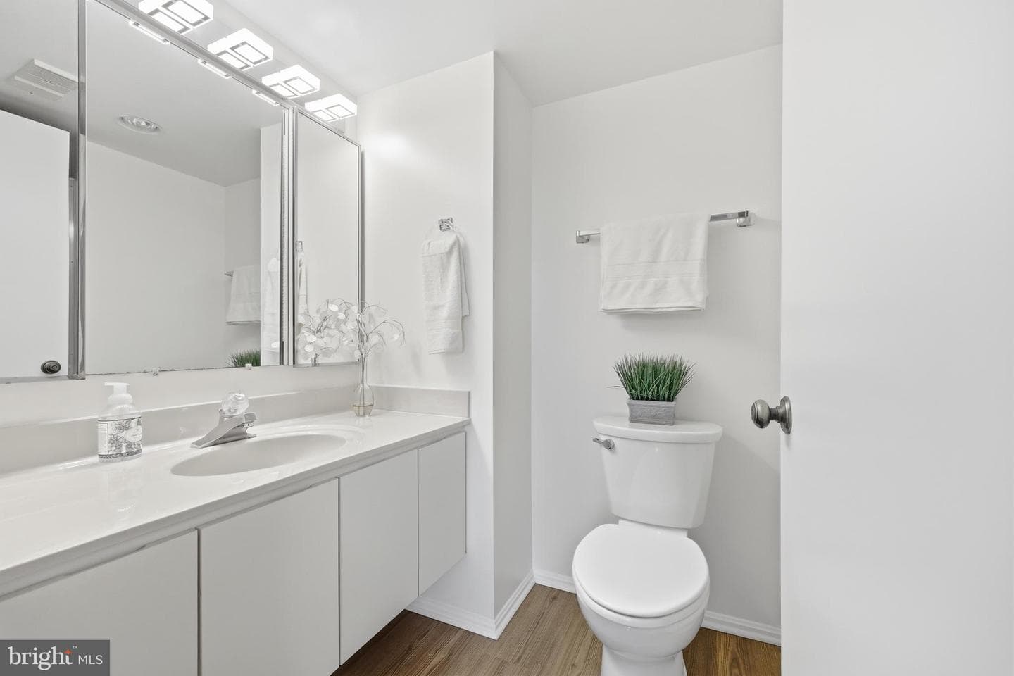 15107 Interlachen Drive #2-1006 photo 29