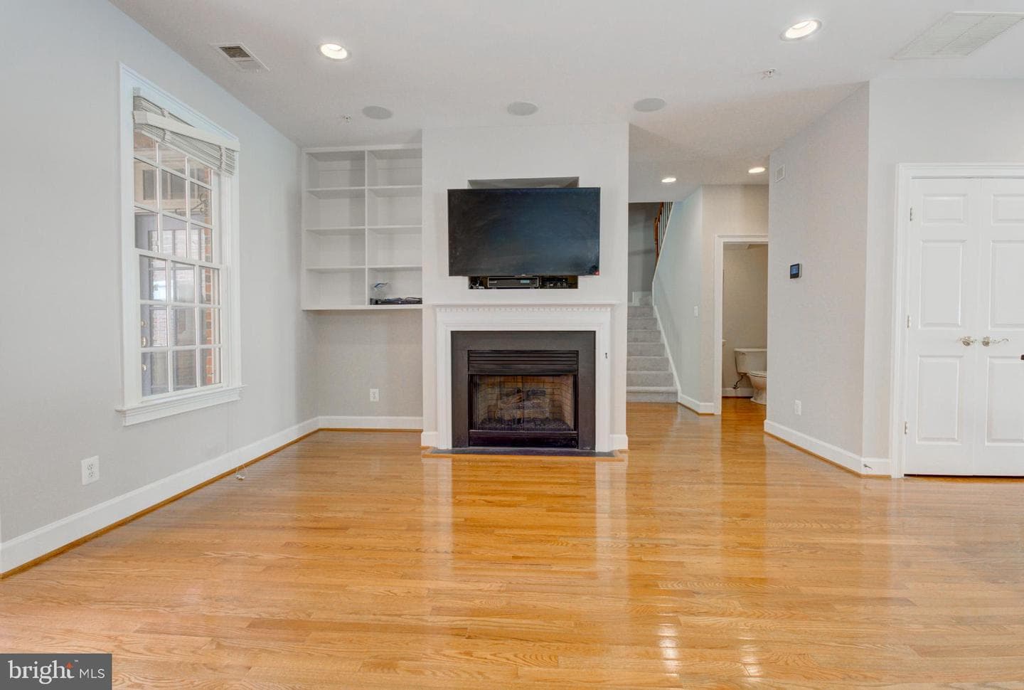 904 Oak Knoll Terrace photo 14