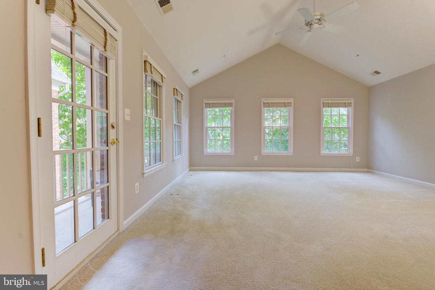 904 Oak Knoll Terrace photo 25