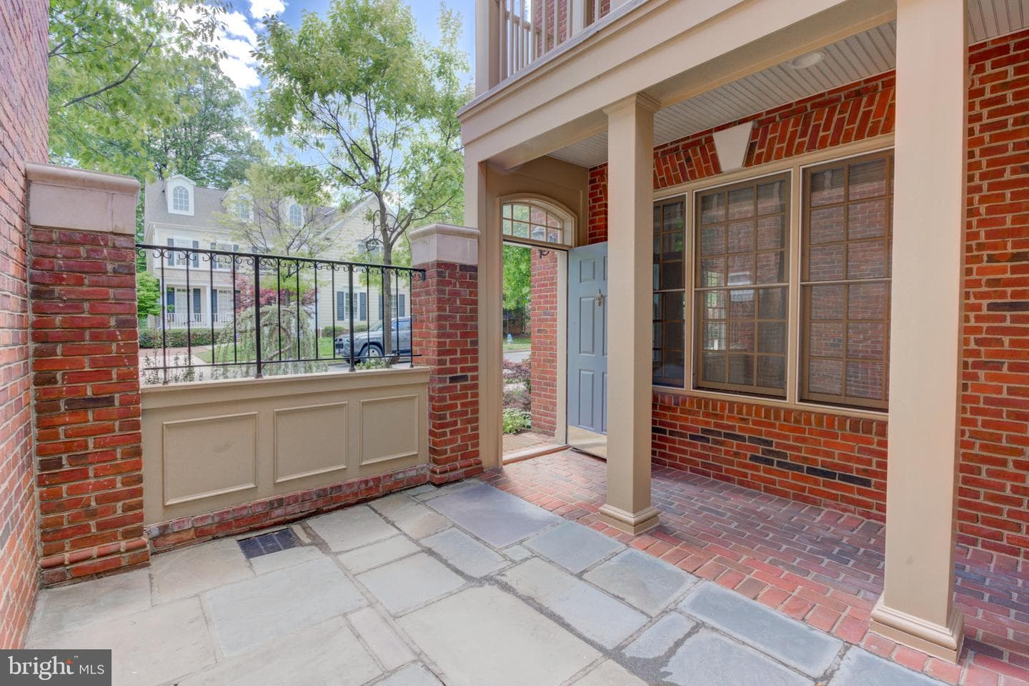904 Oak Knoll Terrace photo 4