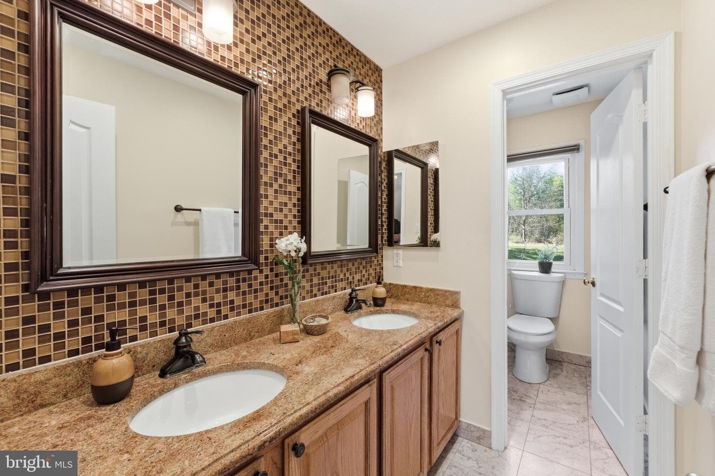 712 Brandon Green Drive photo 32