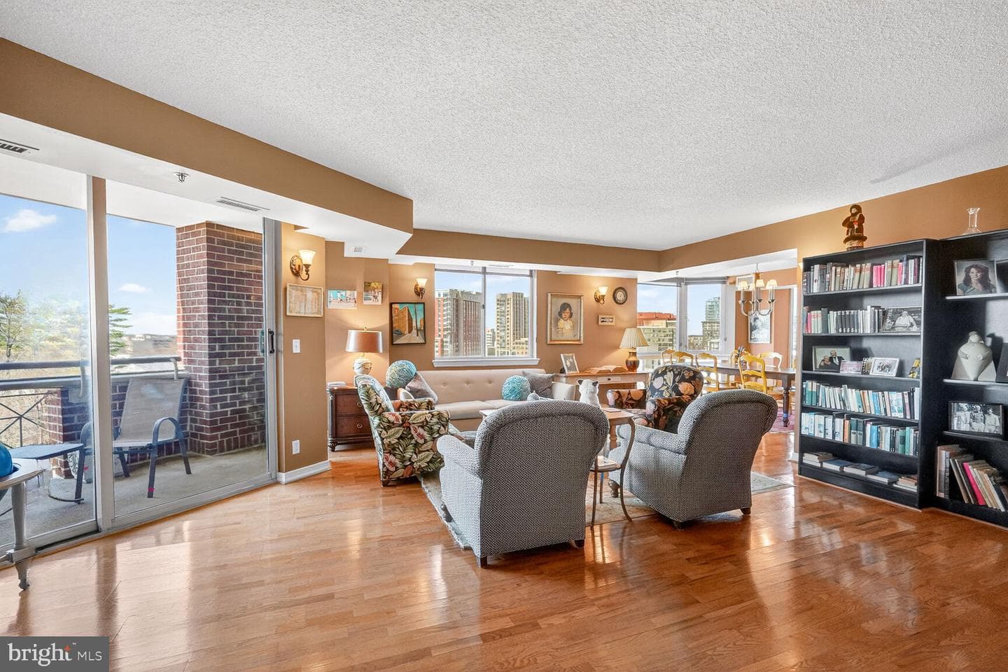 5809 Nicholson Lane #709