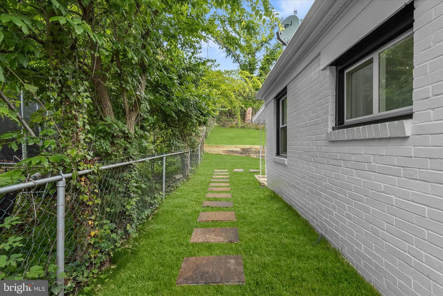 402 Elm Avenue photo 32