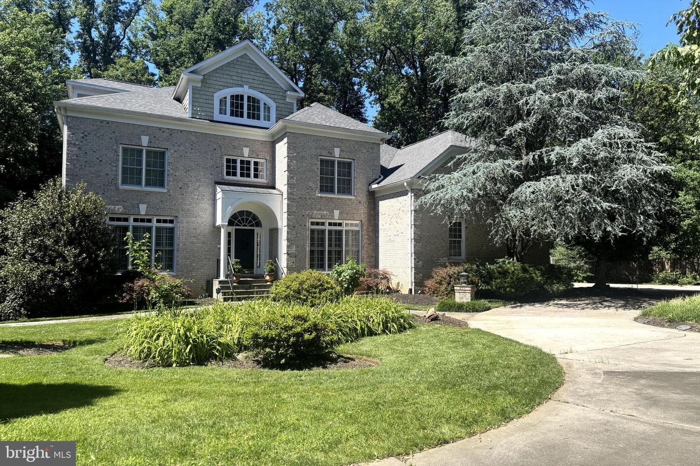 5807 Grosvenor Lane, Bethesda