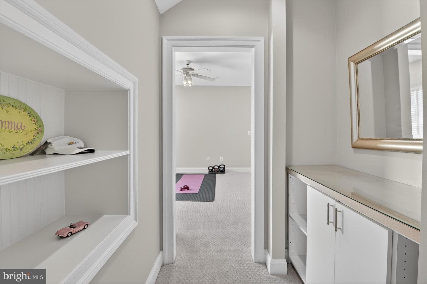 5807 Grosvenor Lane photo 38