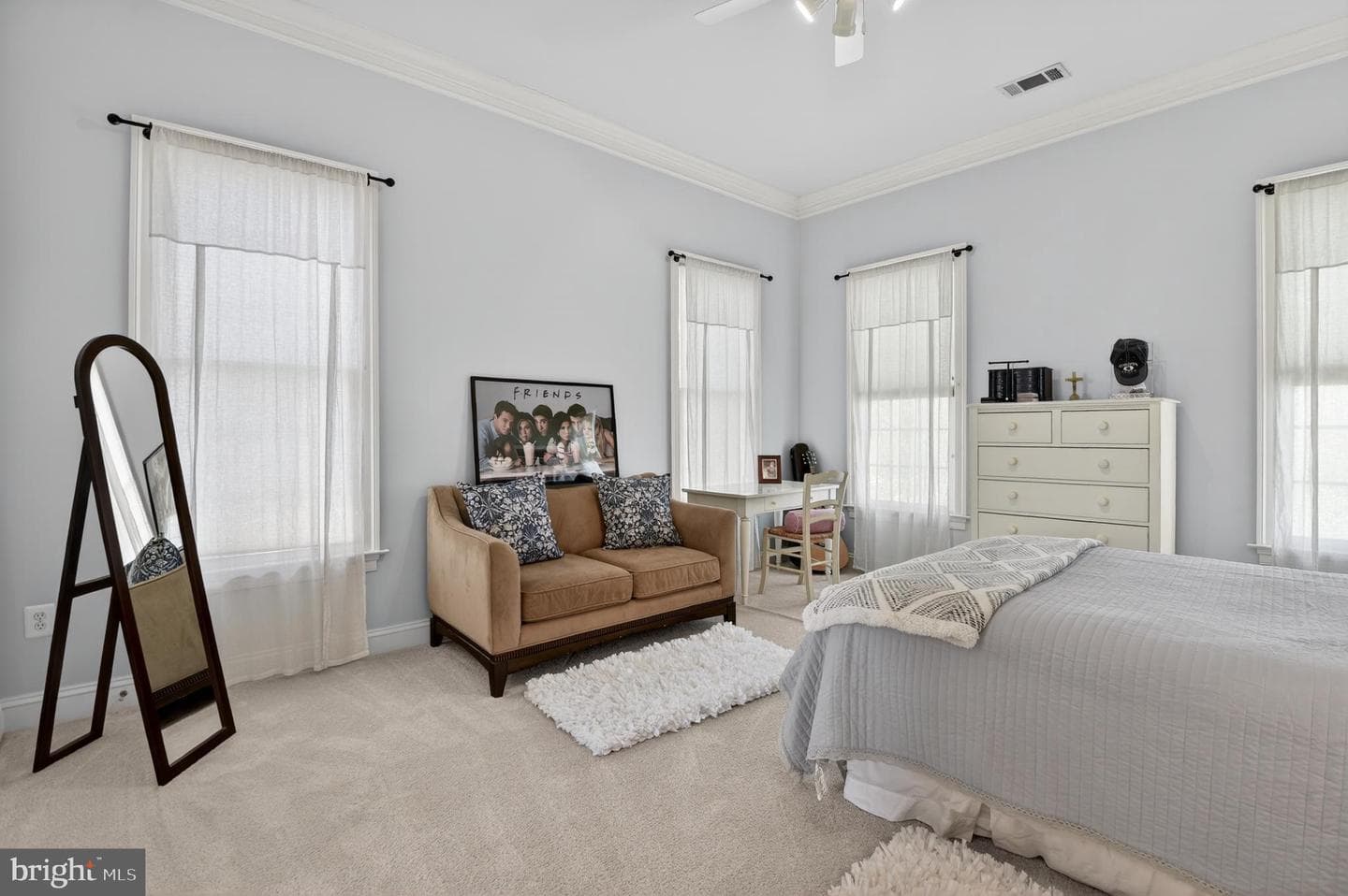5807 Grosvenor Lane photo 41