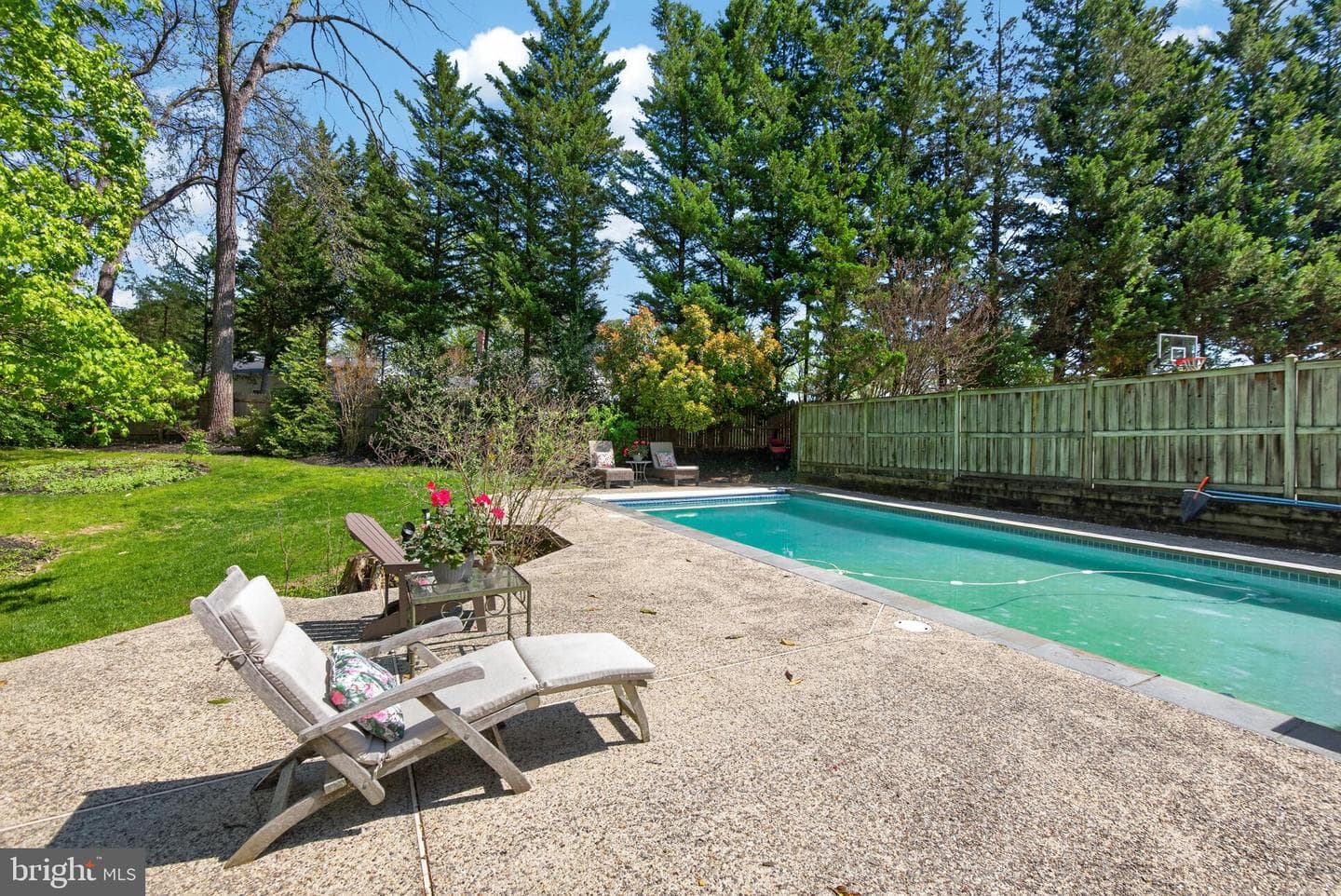 5807 Grosvenor Lane photo 60