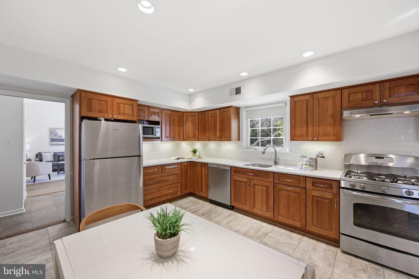 11708 Rosalinda Drive photo 8
