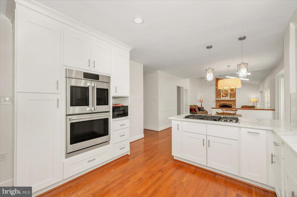 19716 Selby Avenue photo 18