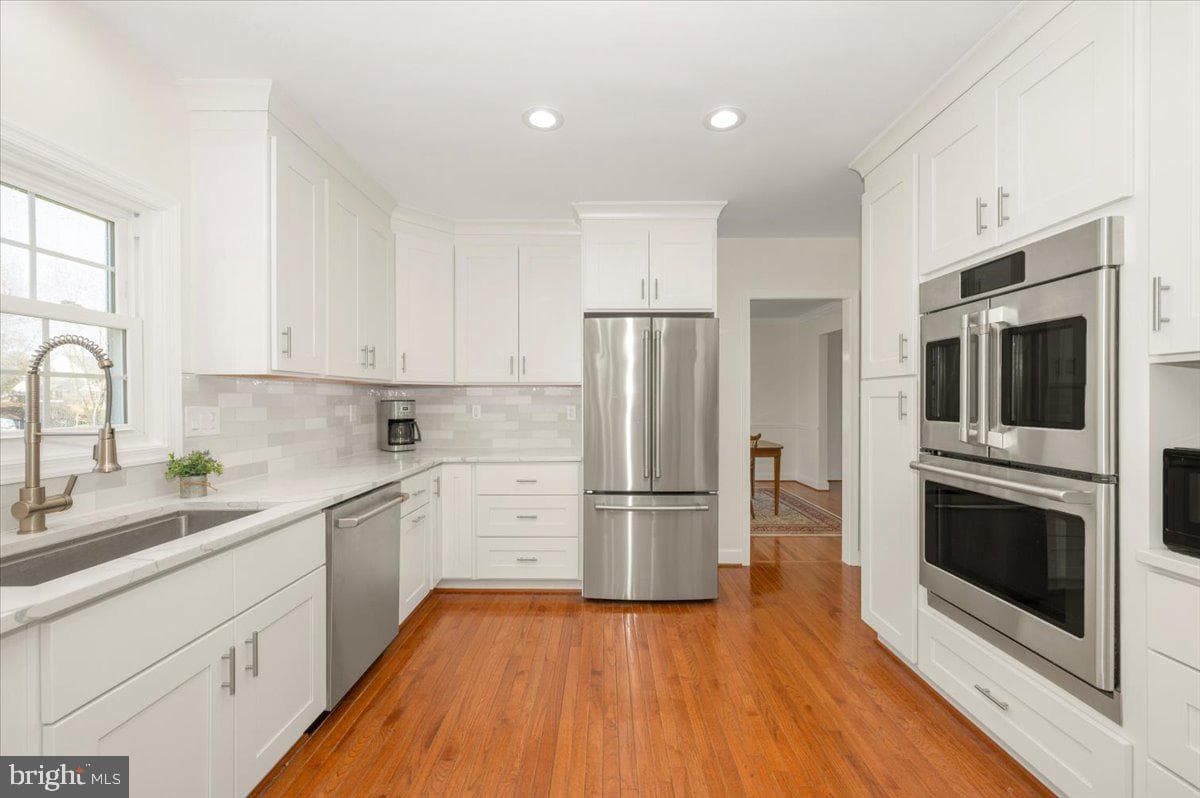 19716 Selby Avenue photo 20