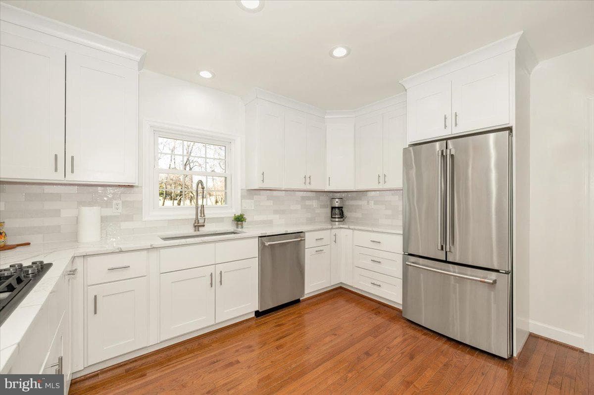 19716 Selby Avenue photo 22