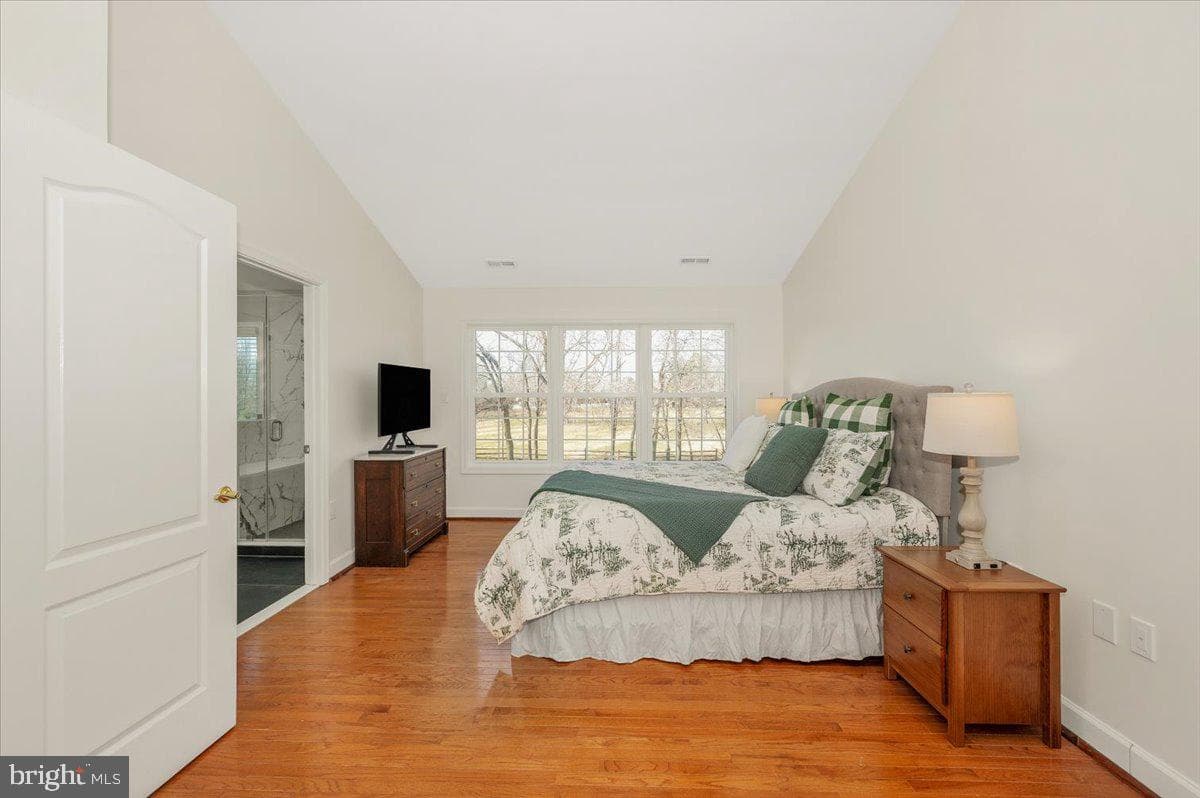 19716 Selby Avenue photo 32