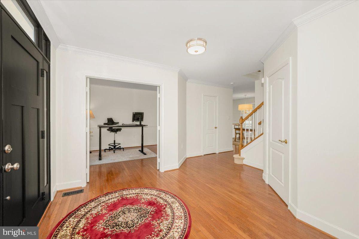 19716 Selby Avenue photo 6