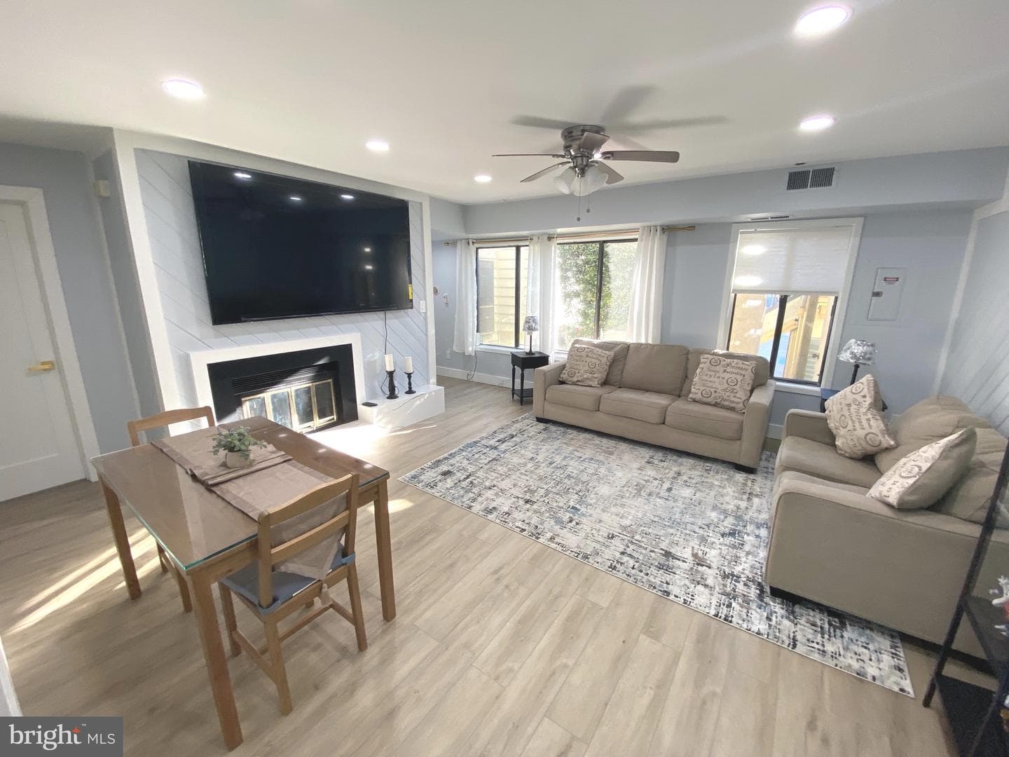 9712 Hellingly Place #209 photo 6
