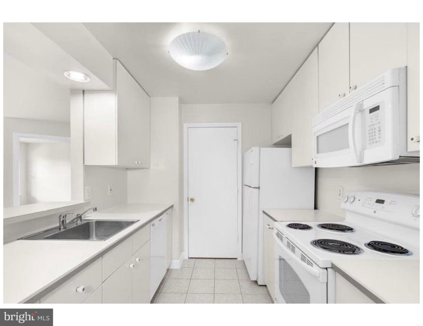 3323 Sir Thomas Drive #3-A-32 photo 14
