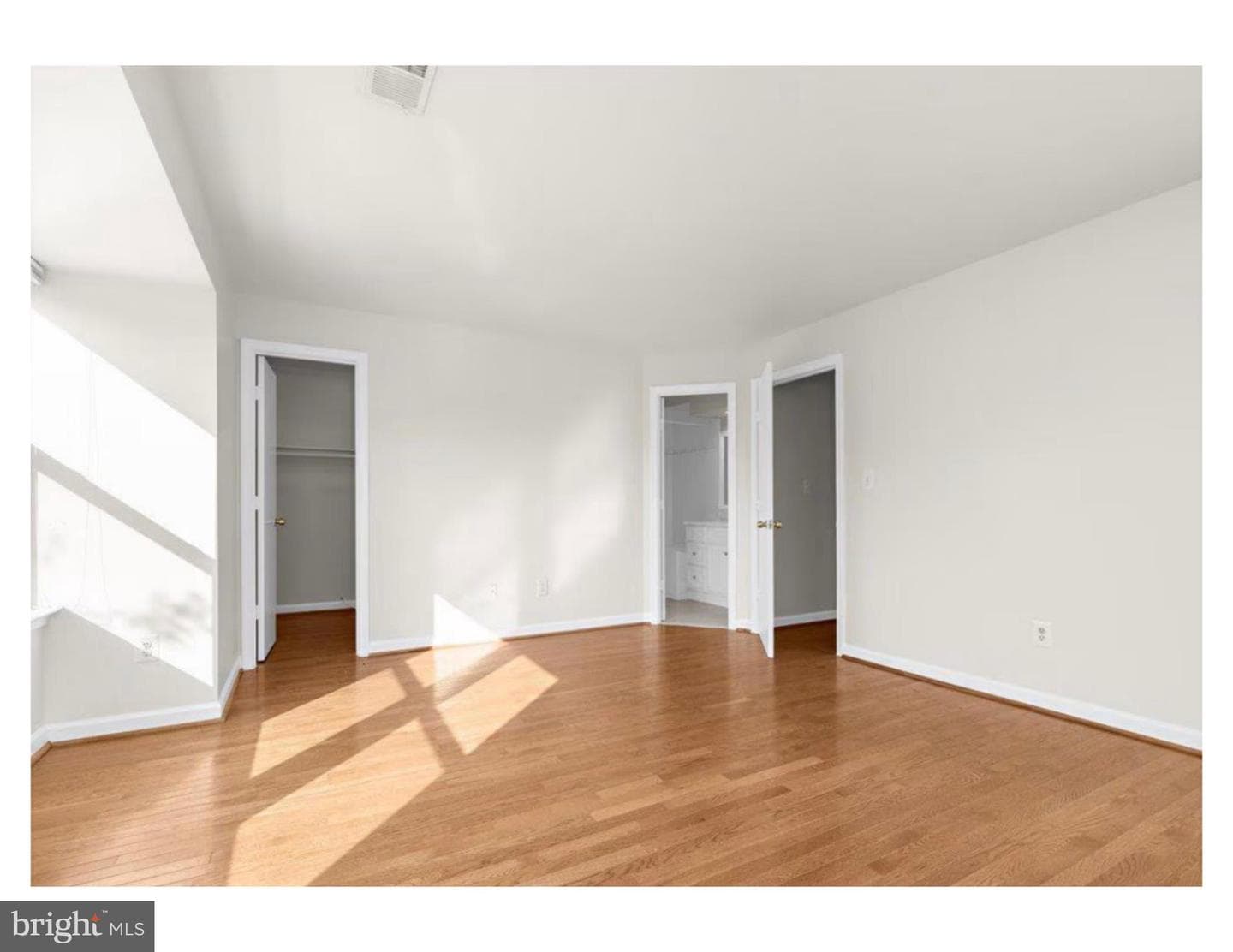 3323 Sir Thomas Drive #3-A-32 photo 5