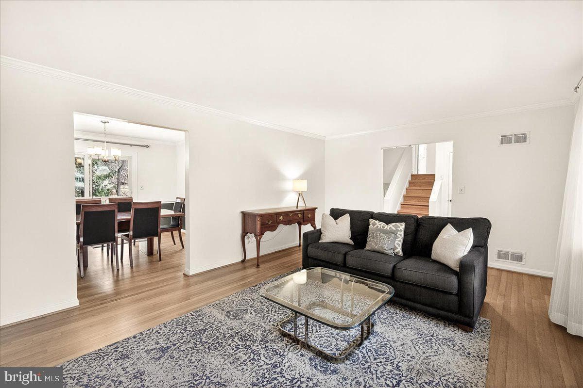 19005 Plummer Drive photo 11