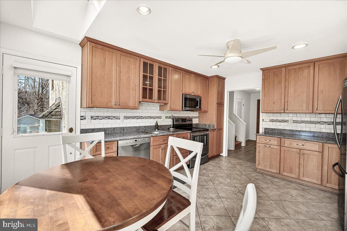 19005 Plummer Drive photo 17