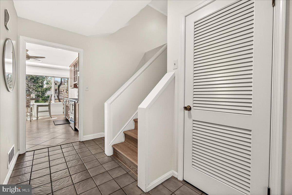 19005 Plummer Drive photo 9