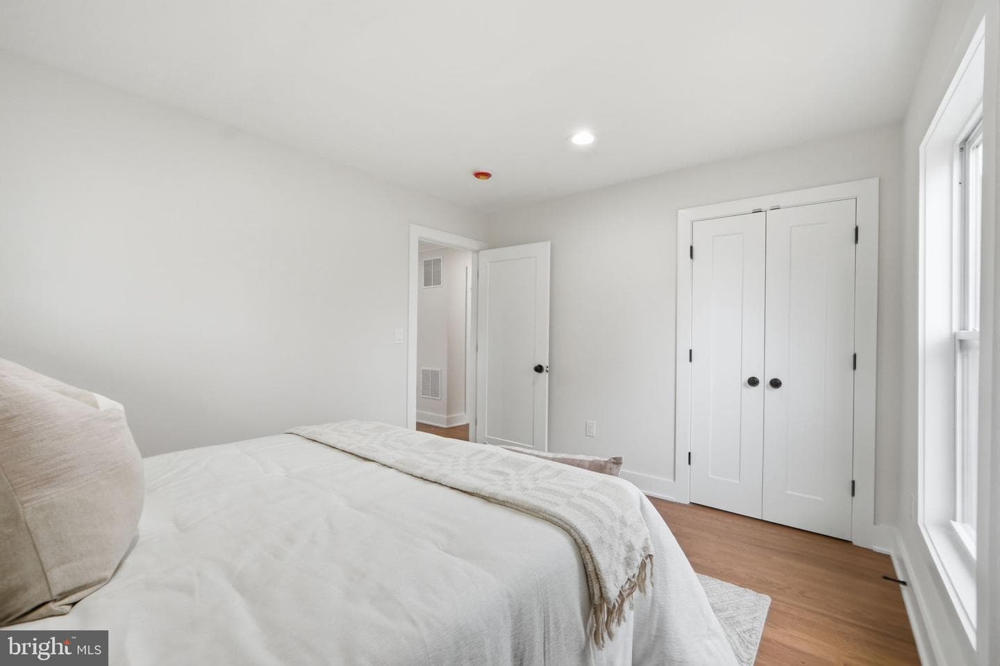 13711 Parkland Drive photo 15