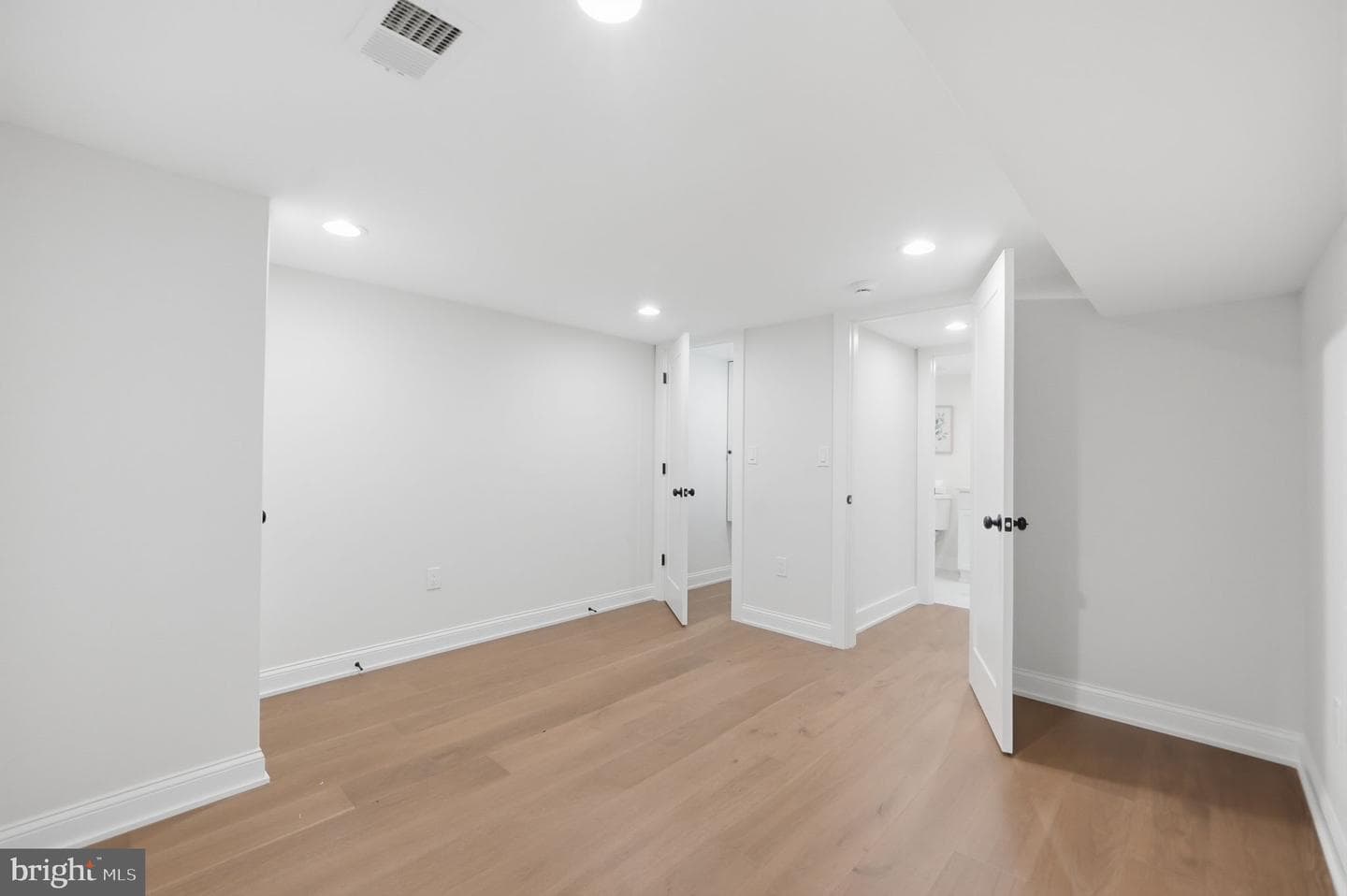 13711 Parkland Drive photo 20