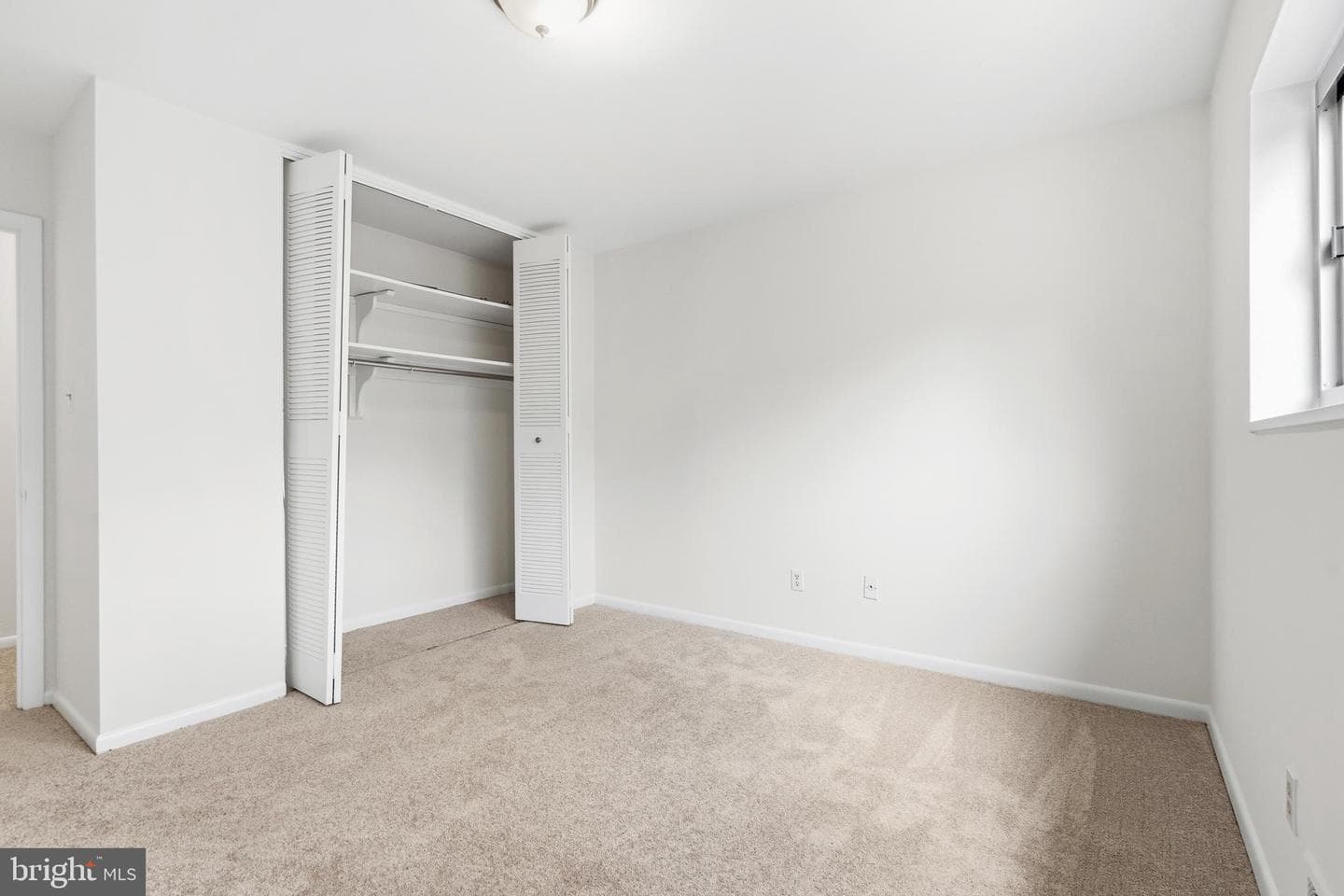 10606 Montrose Avenue #203 photo 22