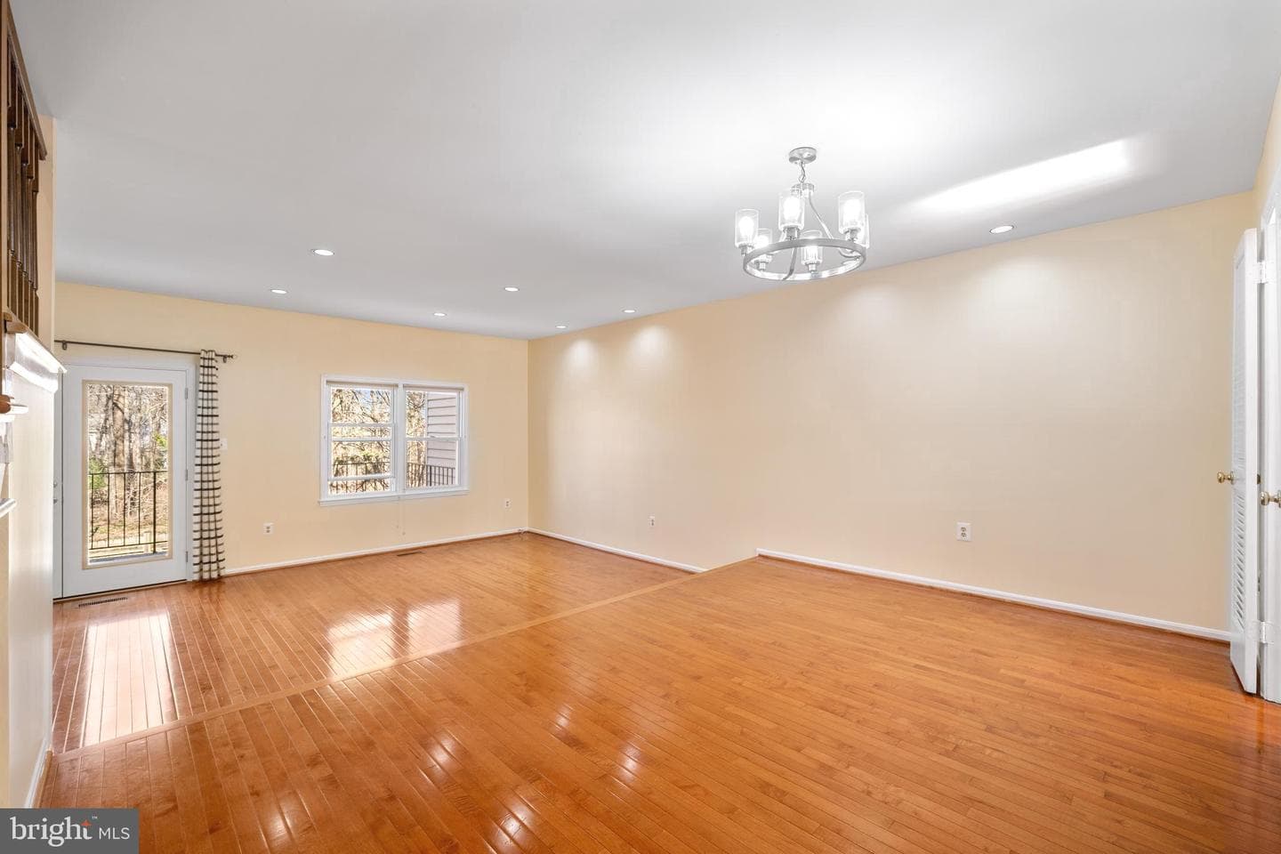 7857 Heatherton Lane photo 11