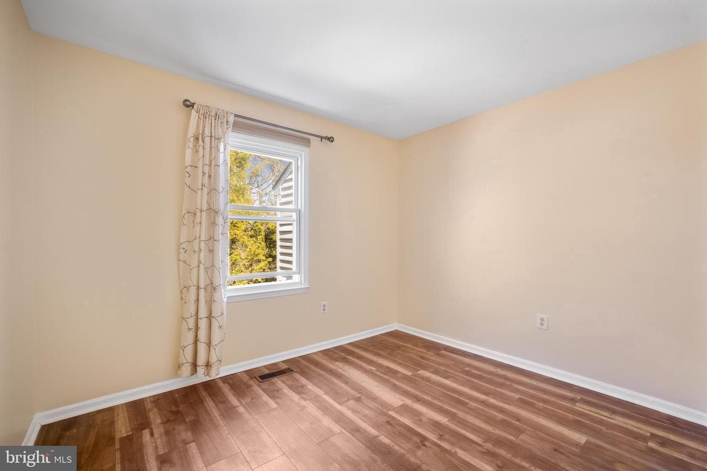 7857 Heatherton Lane photo 18